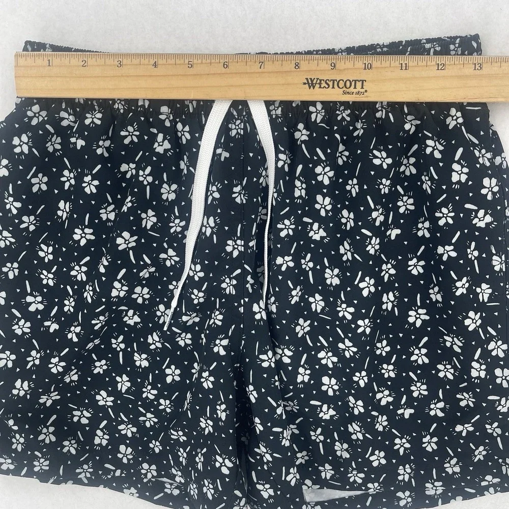 Chubbies Swim Trunks Mens S Black Floral Print 5.5